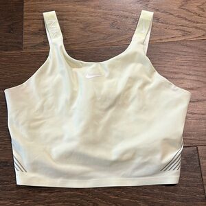 Nike Pro bra/cropped